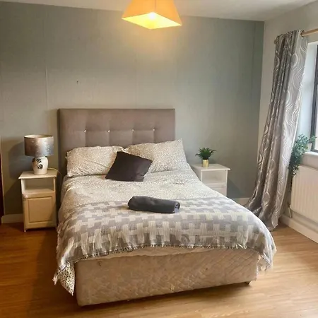 Leixlip 4-bed Sleeps 6 Ideal For Groups Feriehus Kildare