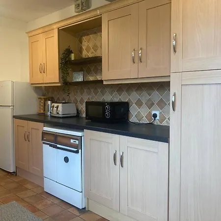Leixlip 4-bed Sleeps 6 Ideal For Groups